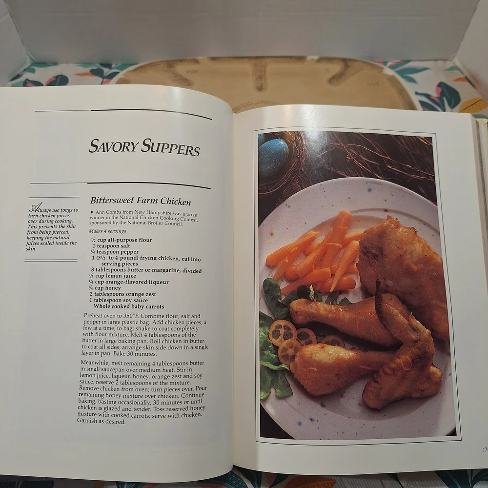 The Treasury of Creative Cooking Cookbook By The Editors Of Consumer Guide